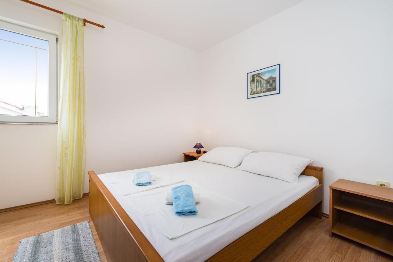 Nice Apartment Silvia Novalja Bagian luar foto